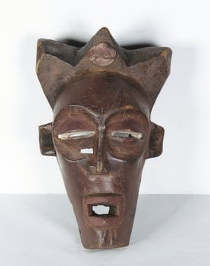 Chokwe - Houten initiatiemasker met schelp en scarificaties kopen? Bied vanaf 1!