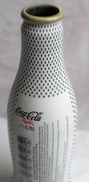 Karl Lagerfeld - Flesje van blik , Coca Cola – 2011 – Limited edition kopen? Bied vanaf 1!