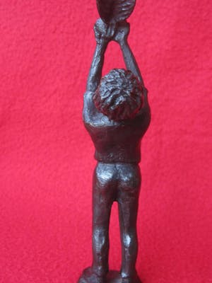 Janneke Ros - Jongen met de duif kopen? Bied vanaf 20!