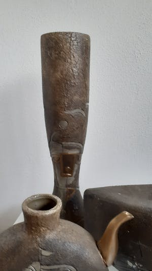 Niet of onleesbaar gesigneerd - Drie natuur stenen Vazen uit jaren 60-70 Spanje kermaiek atelier kopen? Bied vanaf 55!