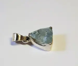 Nieuw Deze van nature lichtblauwe facet geslepen  aquamarijn kopen? Bied vanaf 55!