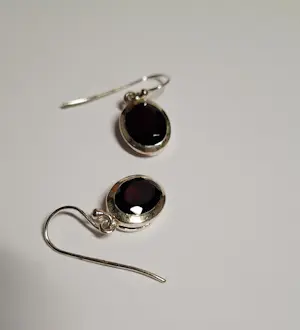 Zilveren oorbellen met Natuurlijke Amethist facet geslepen ovaal kopen? Bied vanaf 55!