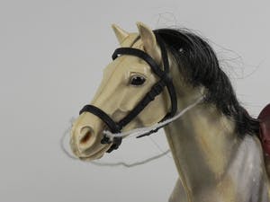 Curiosa - Levensecht modelpaard met alle beengewrichten kopen? Bied vanaf 1!