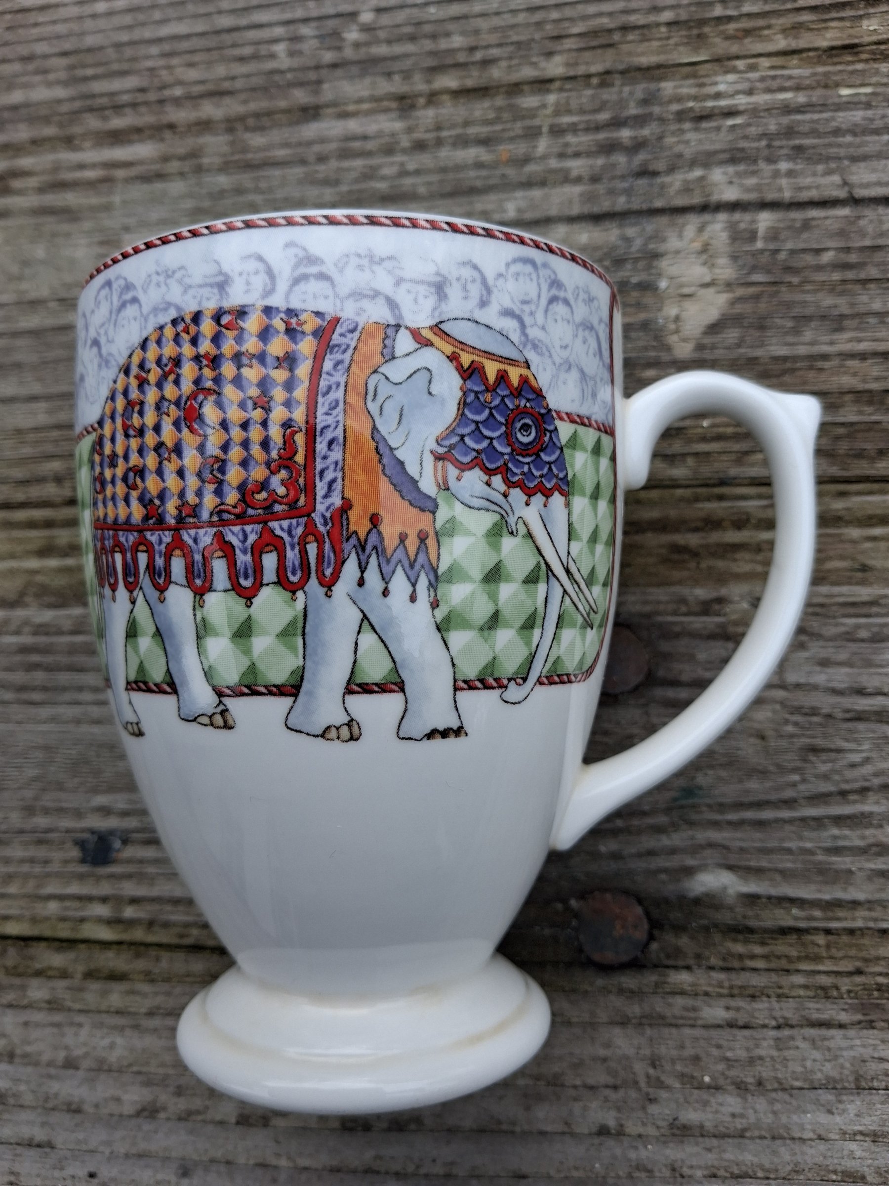 Buy Wedgwood - Beker met oor bone china porselein elephant? Bid from 25!