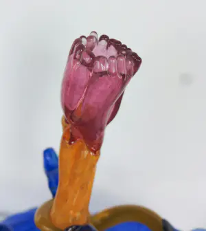 Bernard Heesen - / de Oude Horn, Glasobject, glazen blauwe schaal met tulpen kopen? Bied vanaf 250!