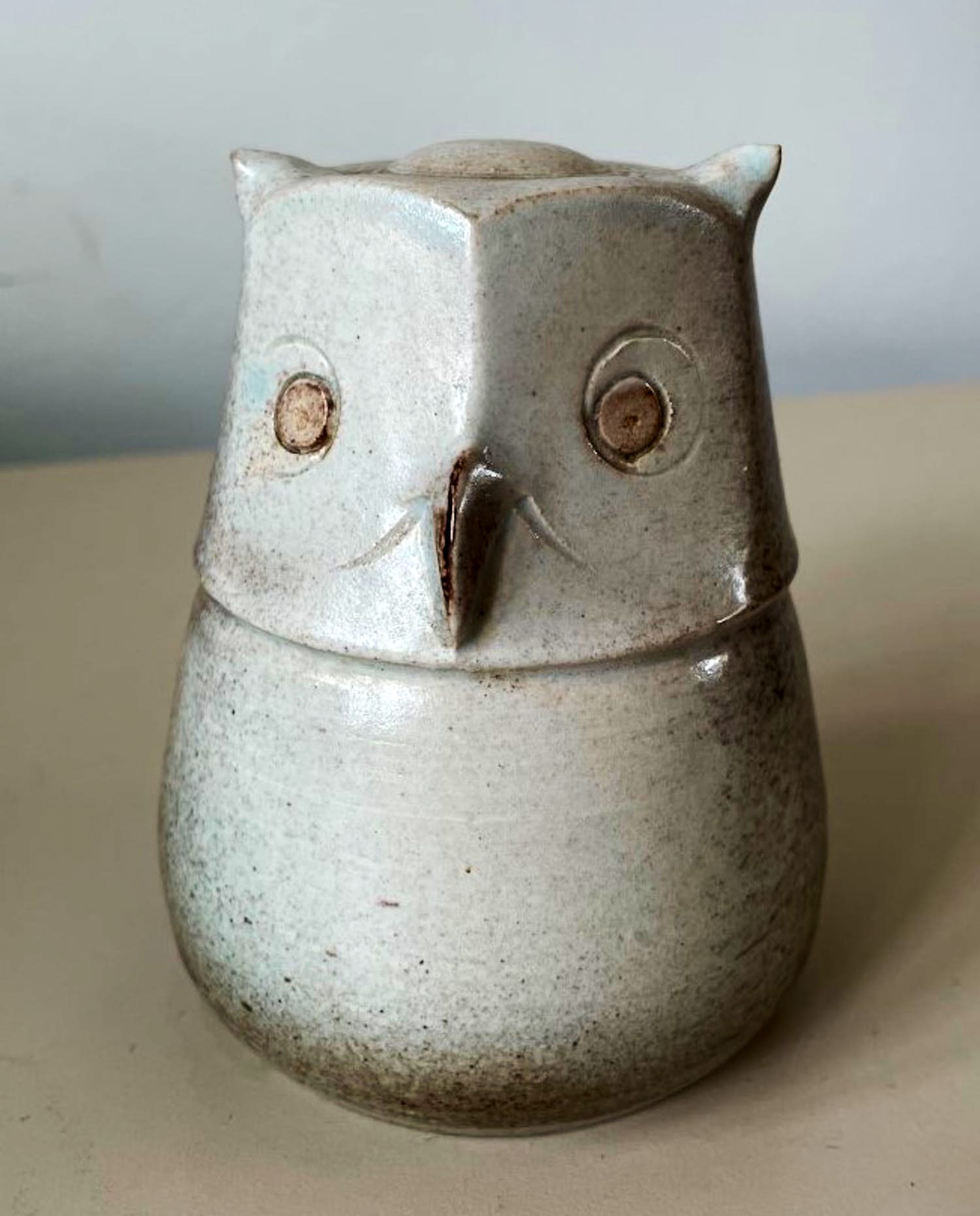 Niet of onleesbaar gesigneerd - Kunst keramisch stylistisch uil plastiek kopen? Bied vanaf 1!