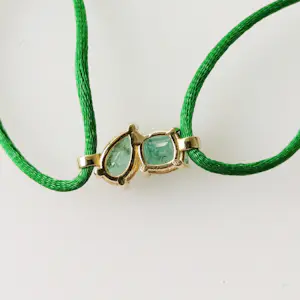 Smaragdgroene koordarmband kopen? Bied vanaf 300!