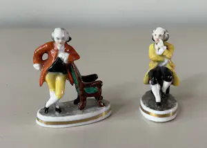 Augarten Wien - Twee antieke porseleinen miniatuurfiguren kopen? Bied vanaf 20!