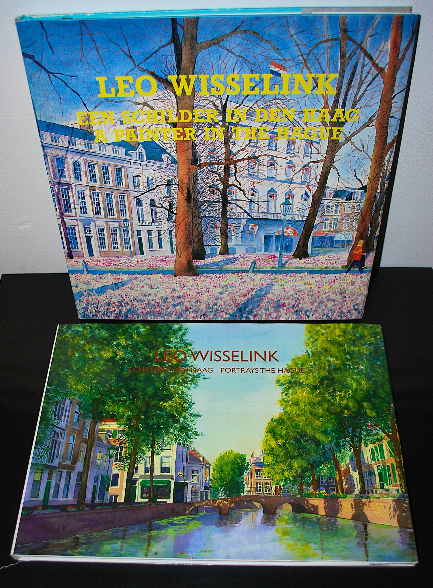 Leo Wisselink - schilderijen van Den Haag: 2 hardcovers > allebei gesigneerd kopen? Bied vanaf 50!