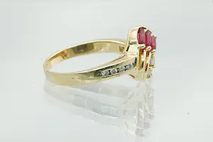 73 - Chique 14 karaat geel gouden ring met diamant ca 0.20 crt briljant kopen? Bied vanaf 180!