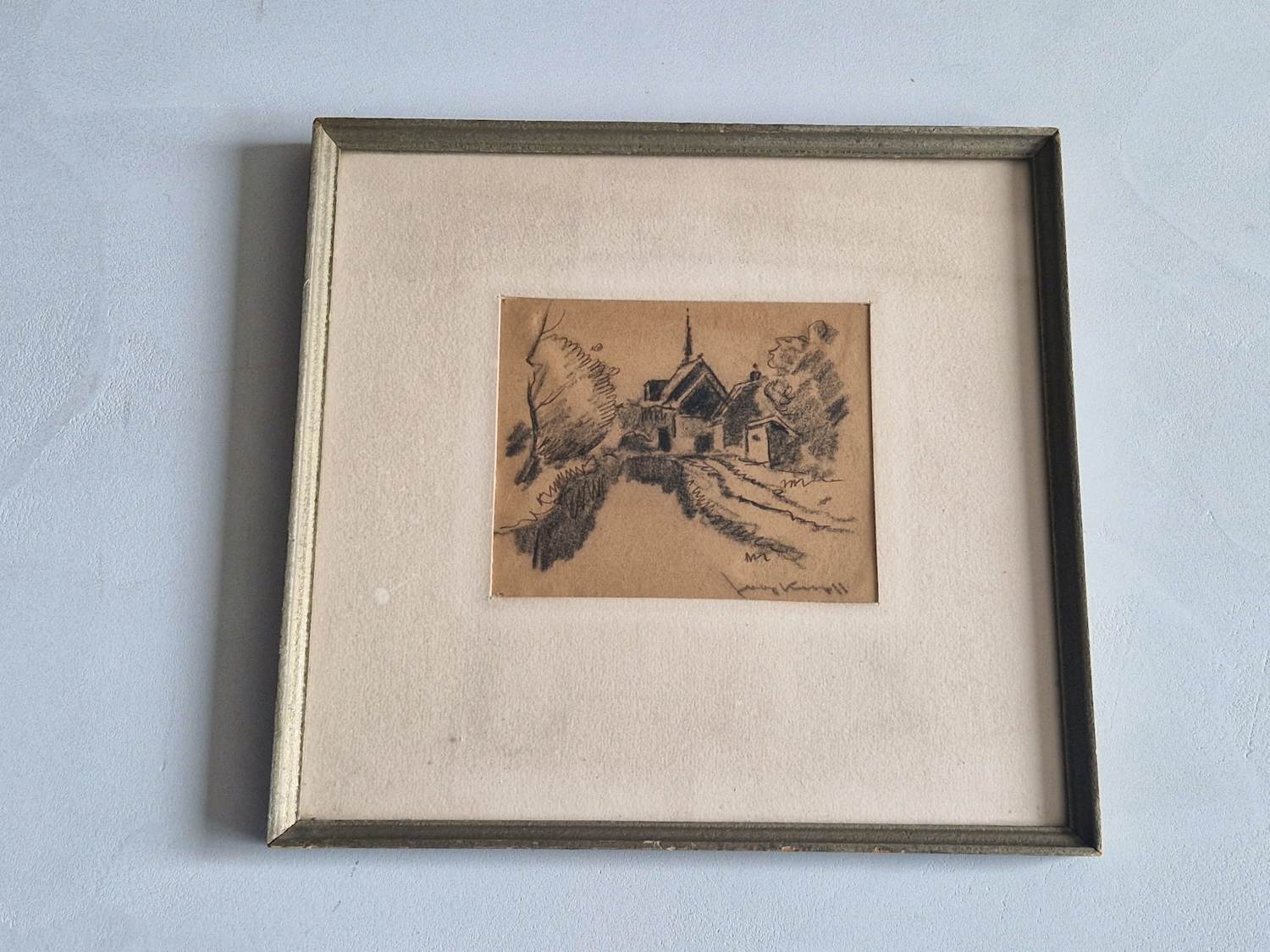 Joop Kropff - circa 1940 - houtskooltekening Kerkje Schoorl - in originele lijst - gesigneerd kopen? Bied vanaf 52!