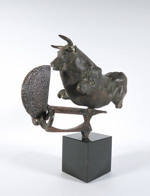 Wim Steins - Moderne compositie met stier in brons en ijzer kopen? Bied vanaf 1000!