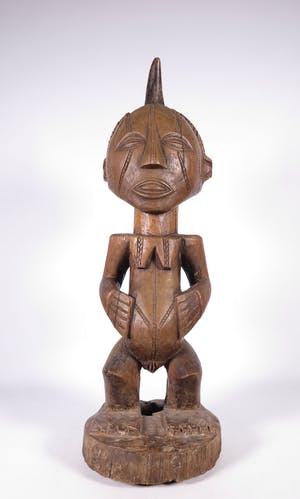 Tabwa - Hout, Gehurkt vrouwenfiguur kopen? Bied vanaf 1!