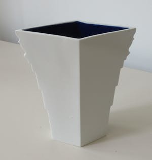 Frans Ottink - Abstracte porseleinen vaas kopen? Bied vanaf 35!