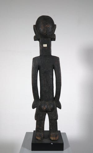 Keaka - Hout, Staand vrouwenfiguur kopen? Bied vanaf 1!