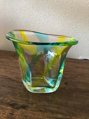 Glasfabriek Gullaskruf - Peter Kuchinke, zware glazen vaas, handgesigneerd verkocht voor € 50!