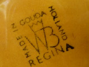 Kunstaardewerkfabriek Regina - Floris Meydam voorraadpoten met nostagisch decor 1964 kopen? Bied vanaf 25!