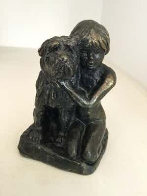 Astrid Veldhuyzen-Koppen - Sculptuur “ Meisje met hond “ verkocht voor € 60!