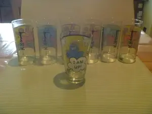 Keith Haring - enkele glazen met illustraties van Keith kopen? Bied vanaf 1!