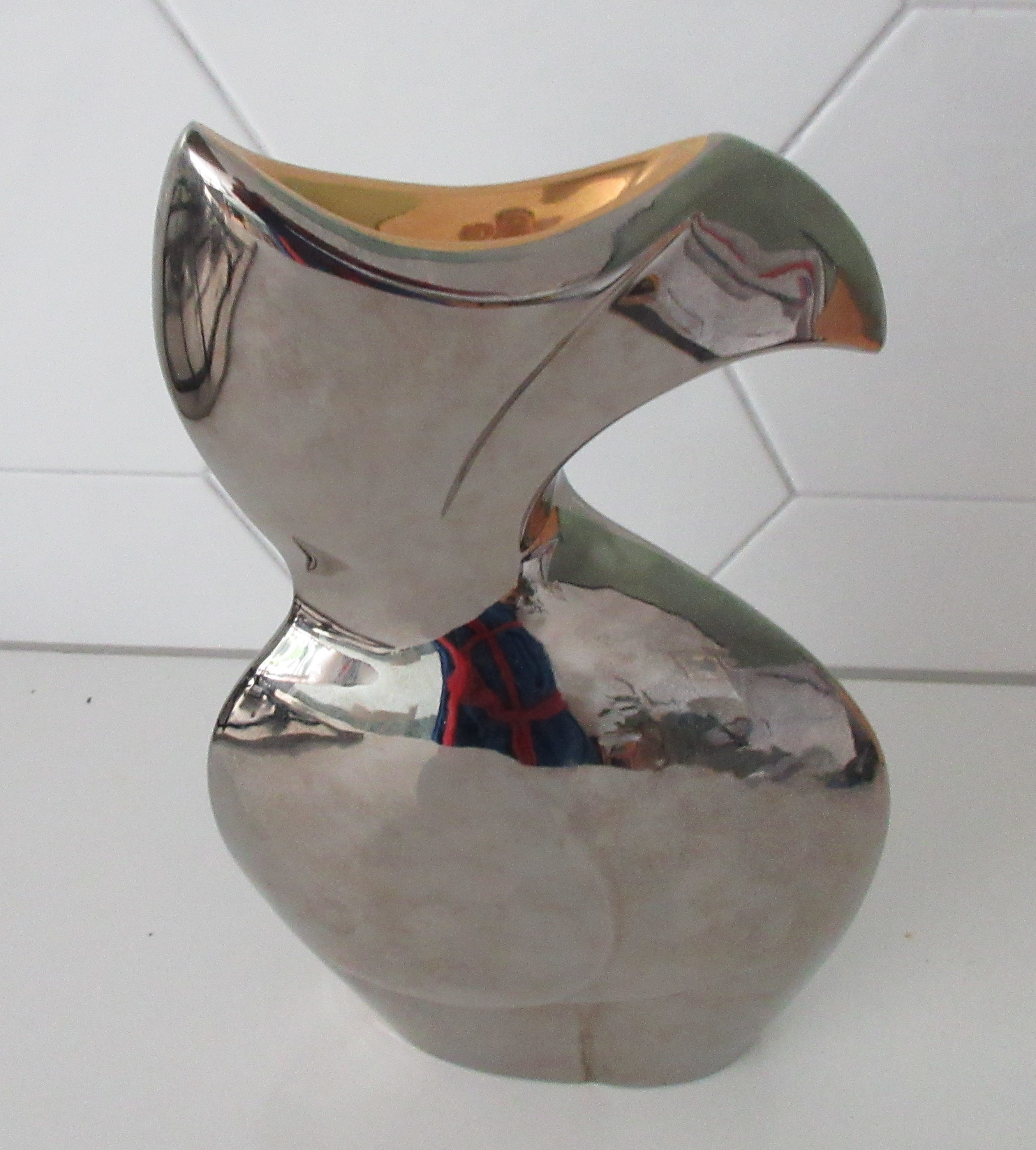 Niet of onleesbaar gesigneerd - Gestileerde platina porseleinen plastiek van een vogel kopen? Bied vanaf 1!