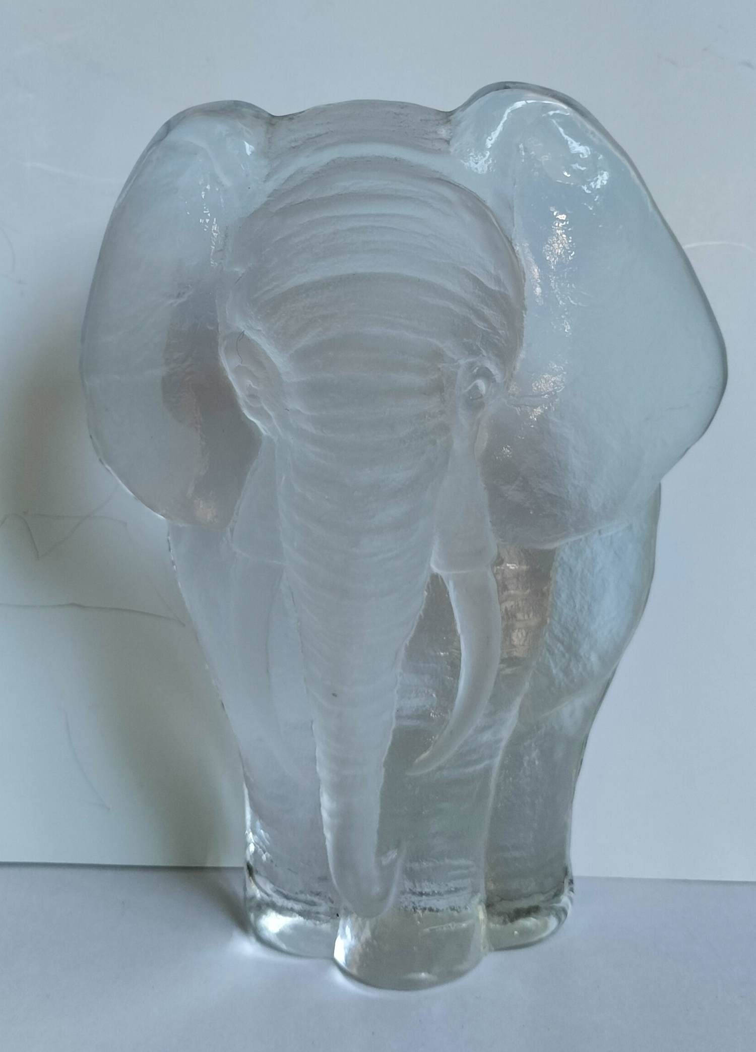 Mats Jonasson - Sculptuur/presse-papier olifant verkocht voor € 35!