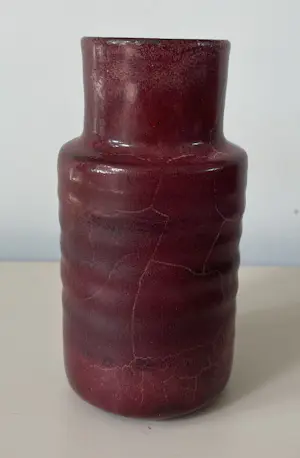 Mobach Keramiek - Ossenbloed rood craquele vaasje kopen? Bied vanaf 20!