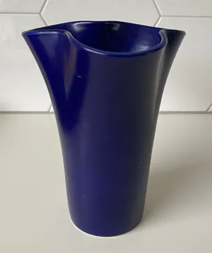 Niet of onleesbaar gesigneerd - Design blauw aardewerken ontwerp G. Eriksson voor Gabriel Keramik Zweden kopen? Bied vanaf 1!