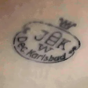 AcheterDW Karlsbader Porzellan - Vase Josef Kuba JKW Dekor Karlsbad handbemalt Galante Szene 40er Jahre? Enchérissez de 85!