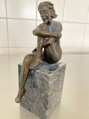 Niet of onleesbaar gesigneerd - peinzende muse kopen? Bied vanaf 1!