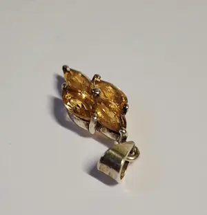 Nieuwe zilveren hanger met facet geslepen citrien: gele edelsteen, kopen? Bied vanaf 50!