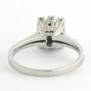 18k wit gouden ring met smaragd en briljant geslepen diamant 0.25ct kopen? Bied vanaf 450!