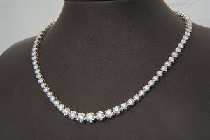 2519 - exclusief 18 krt goud & diamanten Halssieraad - ruim 11 Ct VS1/H diamant! kopen? Bied vanaf 6200!