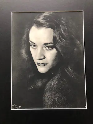 Therese Le Prat - Portret uit Portfolio VISAGE D’ACTEURS uit 1950 kopen? Bied vanaf 95!