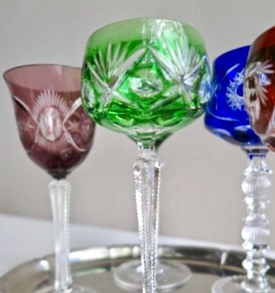 Niet of onleesbaar gesigneerd - 5 Boheemse gekleurde Stam Kelken - Geslepen loodkristal - 1920/30 kopen? Bied vanaf 1!