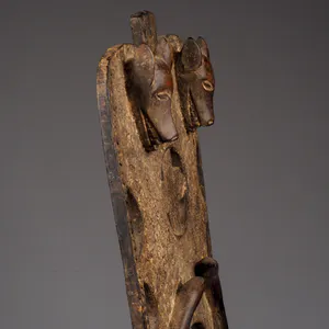 Niet of onleesbaar gesigneerd - Ijo plank masker Niger delta kopen? Bied vanaf 1!