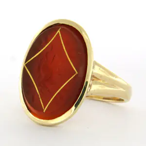 14k gouden ring bezet met carneool – 5.4 gram - ringmaat 16.5(52) kopen? Bied vanaf 430!