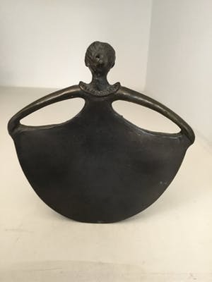 Corry Ammerlaan - Sculptuur “ Meisje met wijde rok “ kopen? Bied vanaf 40!