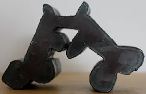 Carel Visser - Oxiderend stalen beeld: twee zusters - 2000 (grote versie) kaufen? Bieten Sie von 699!