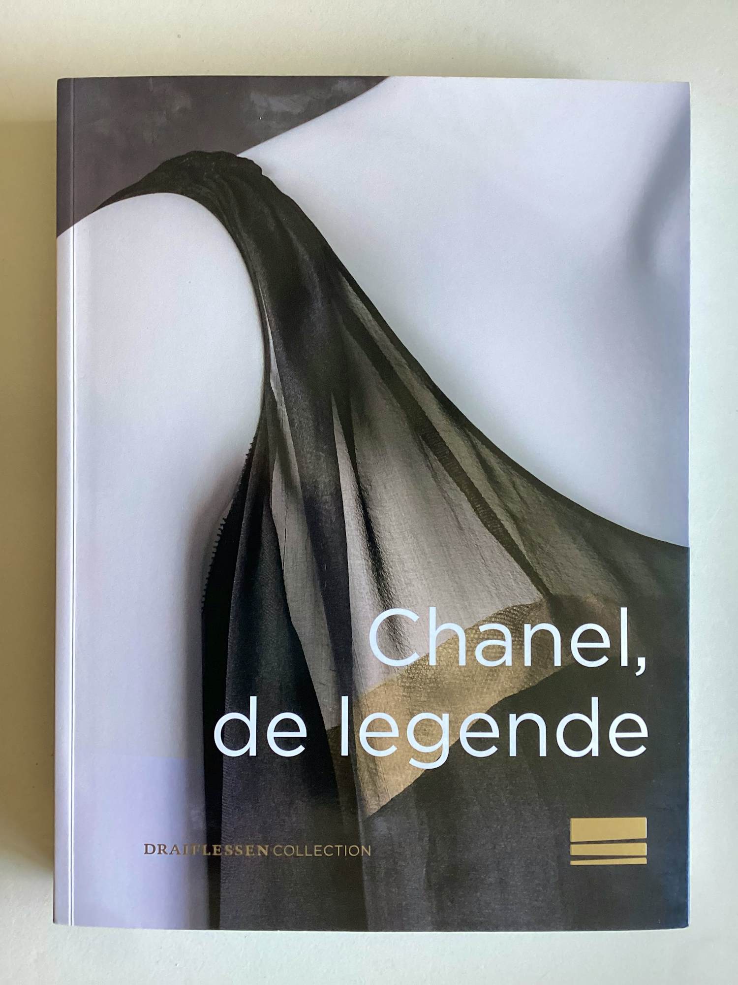 Chanel - De Legende = Draiflessen Collection kopen? Bied vanaf 45!