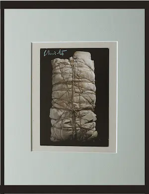 AcheterChristo - Package ,1960 - artcard - handgesigneerd met waskrijt? Enchérissez de 80!