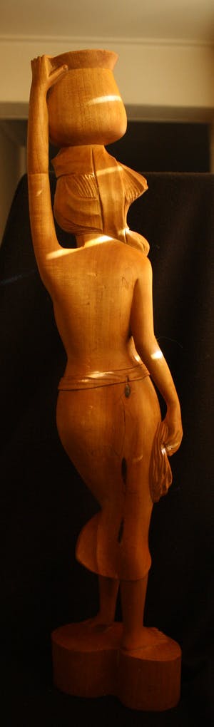 Niet of onleesbaar gesigneerd - Balinese vrouw staand kopen? Bied vanaf 1!