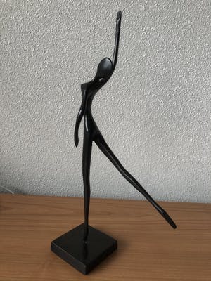 Brons (Onbekend) - Slank hoog bronzen beeld van een vrouw. kopen? Bied vanaf 25!