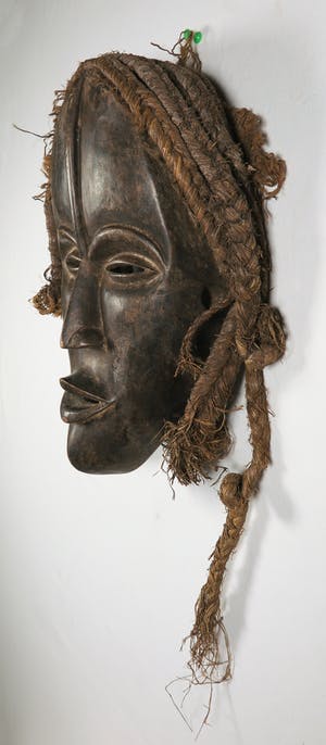 Dan - Houten masker met haar van touw kopen? Bied vanaf 1!