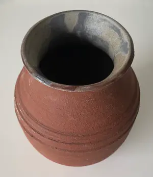 Niet of onleesbaar gesigneerd - Studio Keramisch vaasje kopen? Bied vanaf 1!