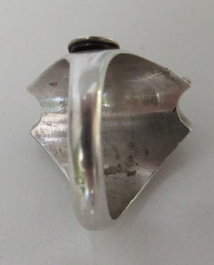 Niet of onleesbaar gesigneerd - Zilveren 925 art deco ring met Malachiet steen kopen? Bied vanaf 10!