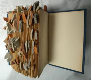 Christina Linaris-Coridou - Object , Boek met Stenen - 2011 kopen? Bied vanaf 10!