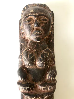 Niet of onleesbaar gesigneerd - Teakhouten ornament kopen? Bied vanaf 1!