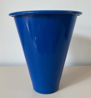 Niet of onleesbaar gesigneerd - Parisotto - Twee originele Memphis stijl design vazen kopen? Bied vanaf 1!