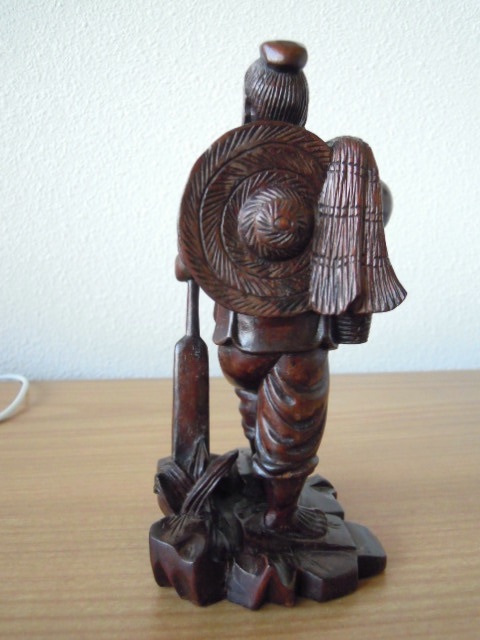 Niet of onleesbaar gesigneerd - Beeld CHINESE VISSER handgemaakt -17 cm hoog kopen? Bied vanaf 1!