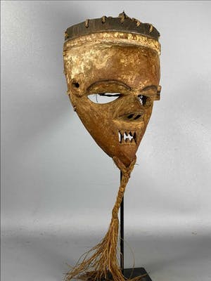 Pende - Old Tribal used mask - Congo kopen? Bied vanaf 45!